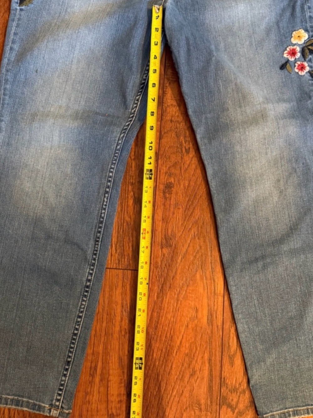 Talbots Flawless Five-Pocket Embroidered Slim Ankle Jeans Size 16 - Picture 11 of 12